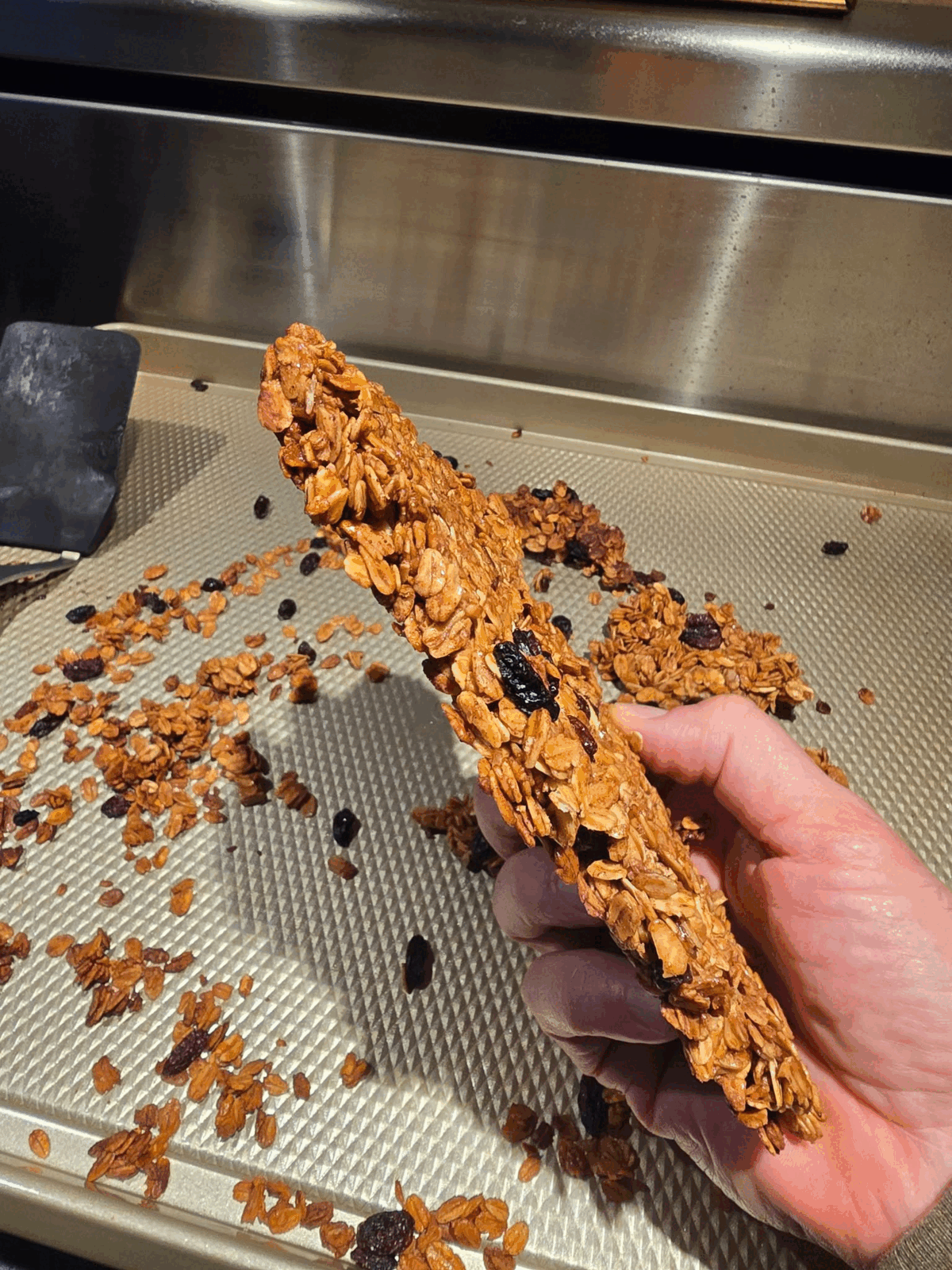 Light Running Endurance Fuel: Cinnamon Raisin Granola (Low Fat High Carb) - Photo 3